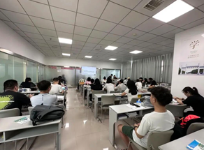 学员上课